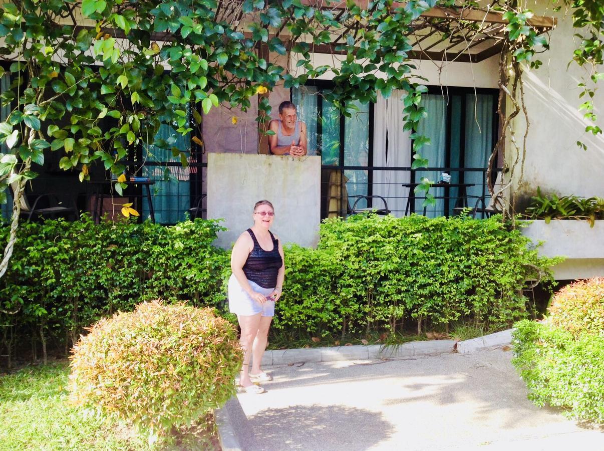 Wassana Sitdharma Guesthouse トラン エクステリア 写真