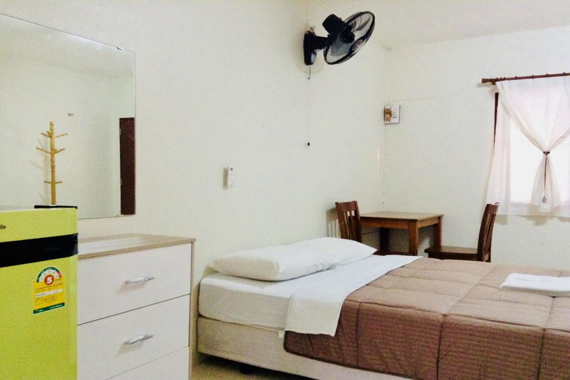 Wassana Sitdharma Guesthouse トラン エクステリア 写真