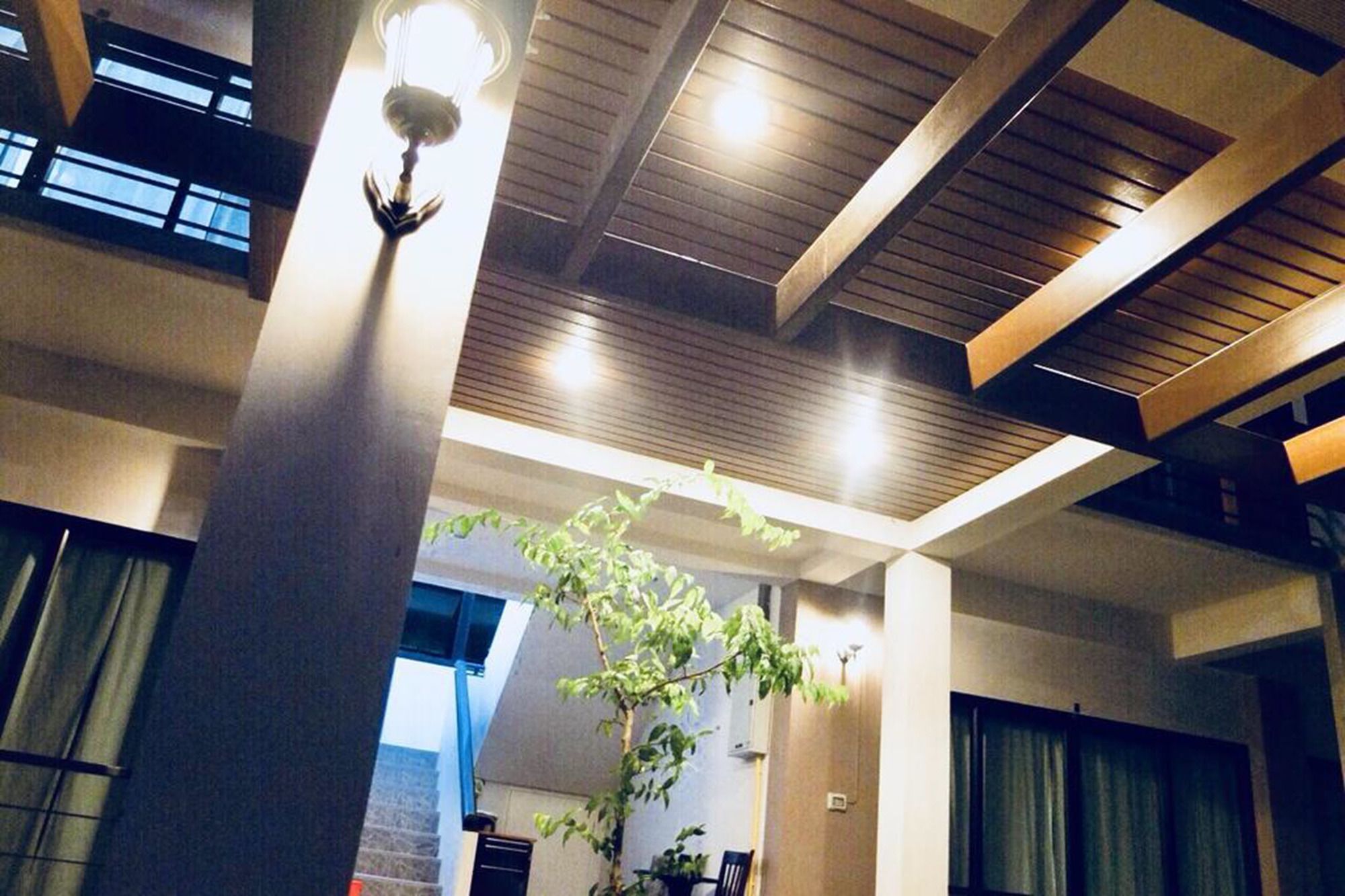 Wassana Sitdharma Guesthouse トラン エクステリア 写真